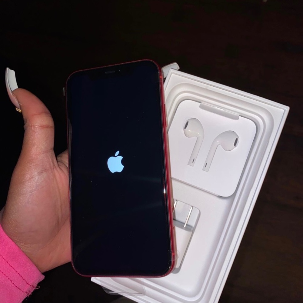 IPhone 11 - Picture 2 of 2